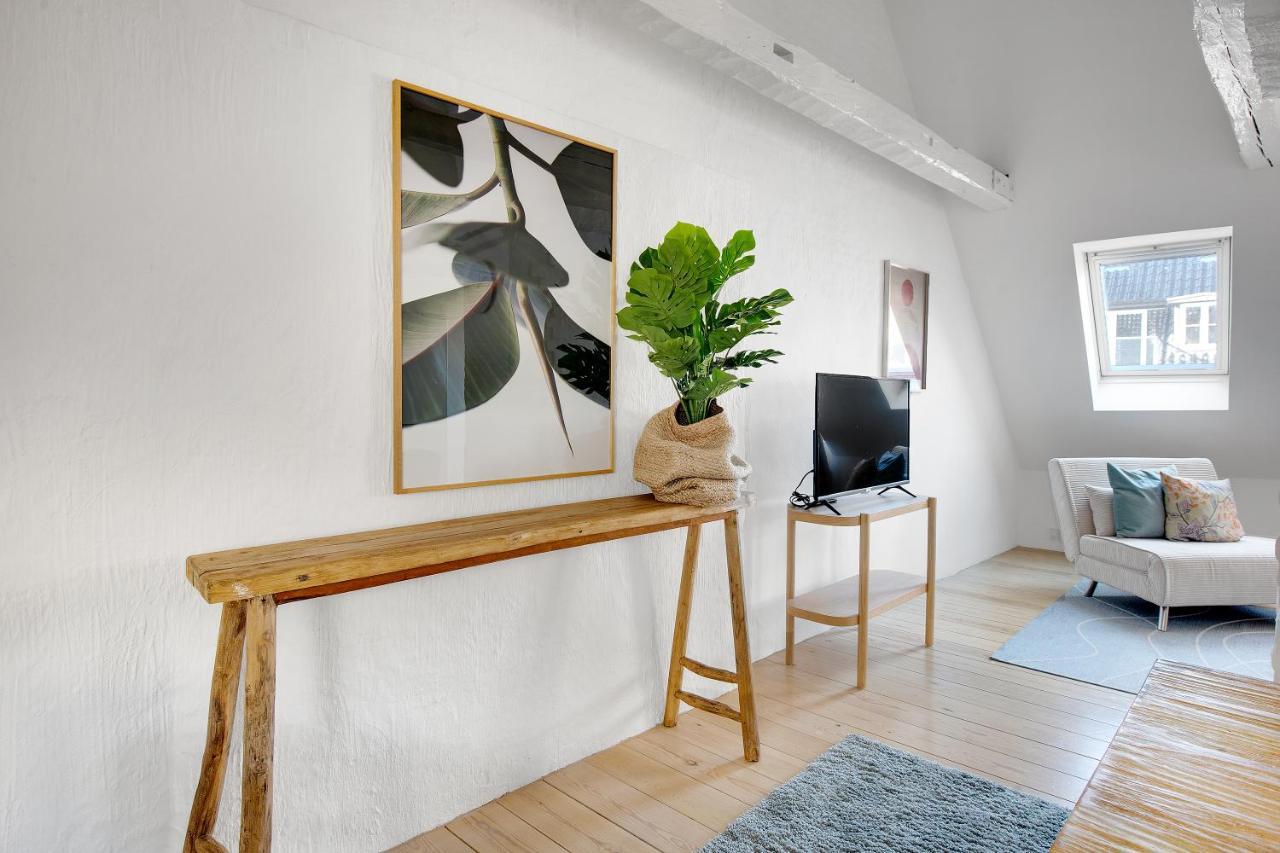 Sanders Main - Endearing Two-Bedroom Duplex Apartment With A Balcony Next To Magical Nyhavn Копенгаген Экстерьер фото